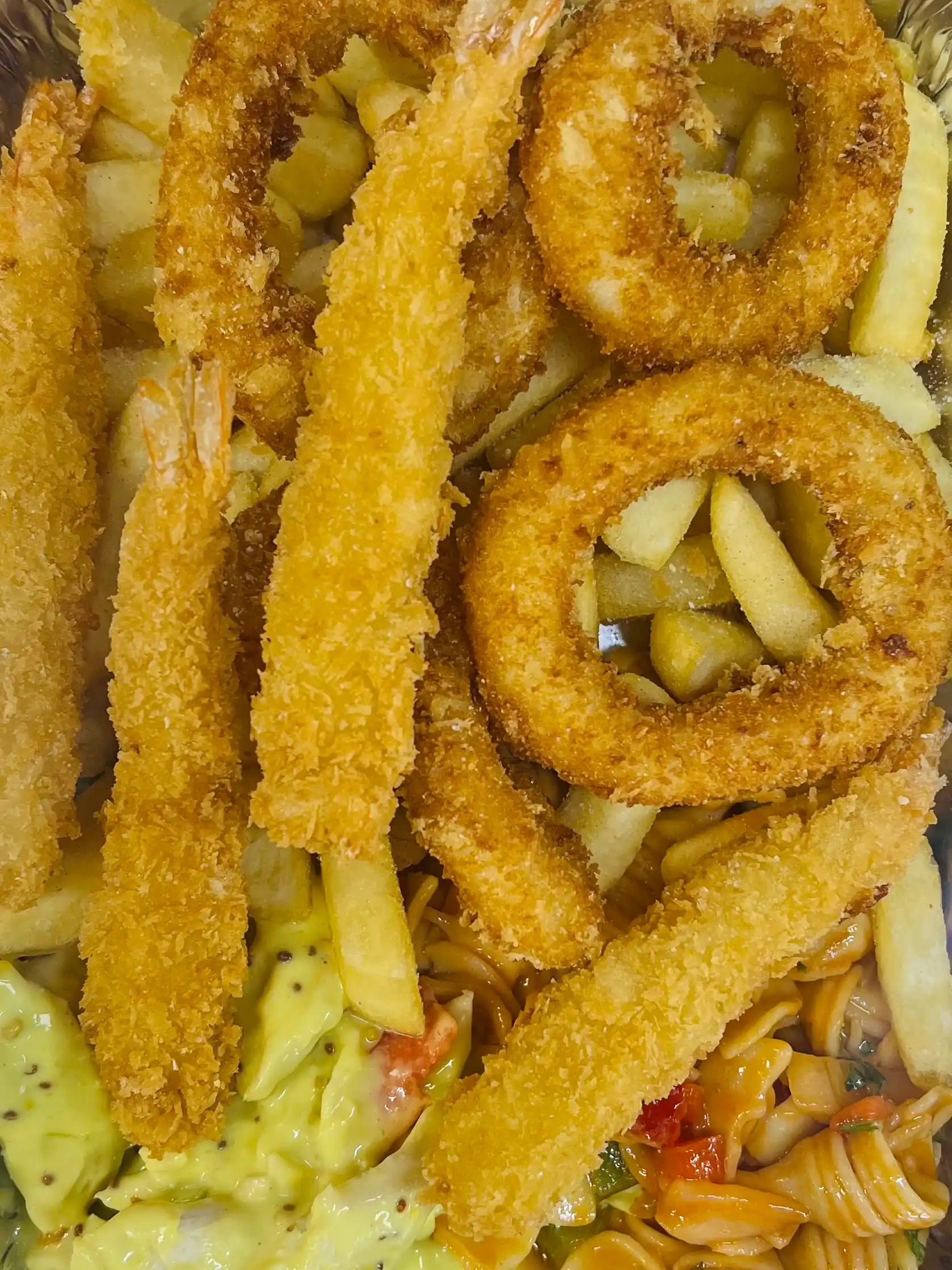 calamari and prawn salad pack